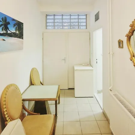5 Star * Prague