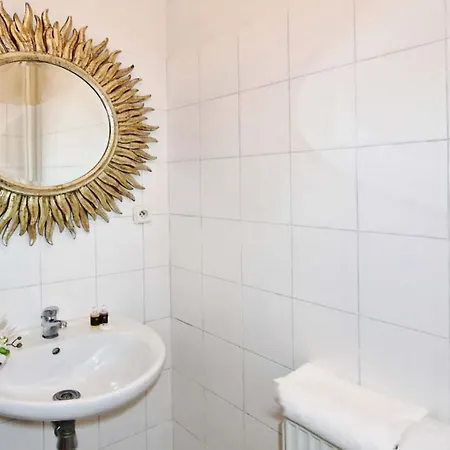 1 Star Apartment *